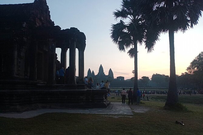 1-Day Private Angkor Temple Tour by Tuk Tuk From Siem Reap