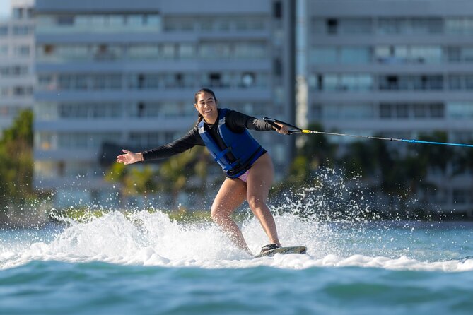 1 Hour of Wakeboarding on the Beaches of San Andrés