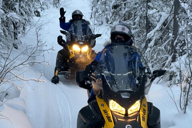 1 Hour Snowmobile Adventure in Yellowknife - Transportation and Meeting Details