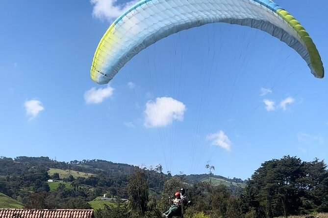 15 Minute Paragliding Flight Medellin With Pickup