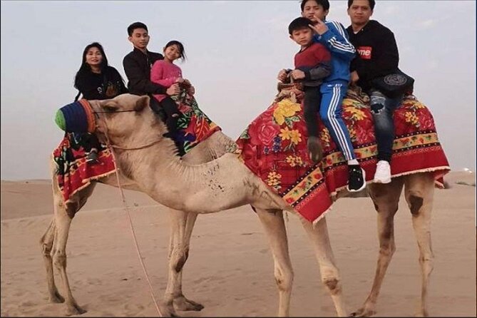 2-Day Abu Dhabi and Dubai City Tour With Desert Safari