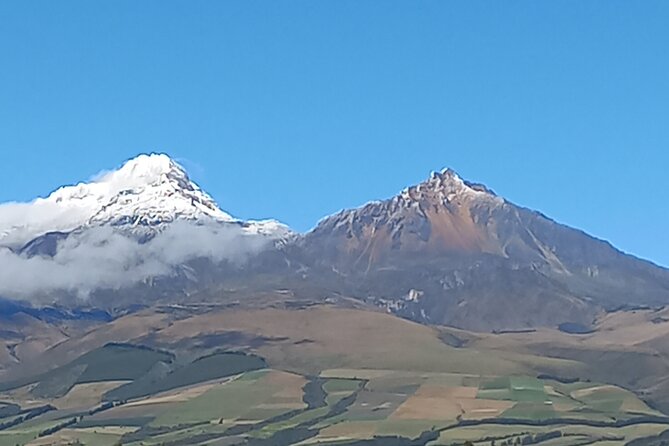 2 Volcanoes Cotopaxi and Quilotoa Lagoon in 1 Day