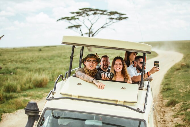 3 Days Serengeti Park & Ngorongoro Crater Adventure Safari