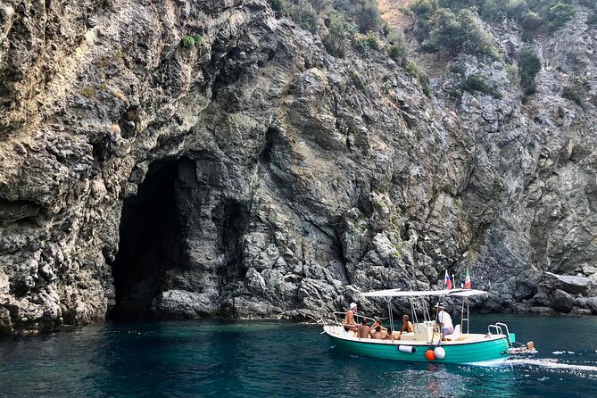 3-Hour Boat Tour of Scilla and Bagnara Caves