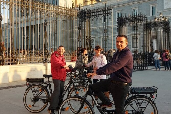 3-Hour Private Tour of Madrid by Bike - Tour Overview