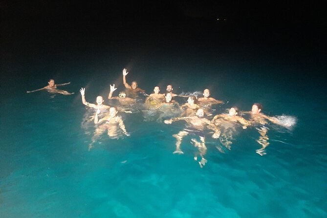 3-Hour Sunset Boat Trip With Dolphin Watching