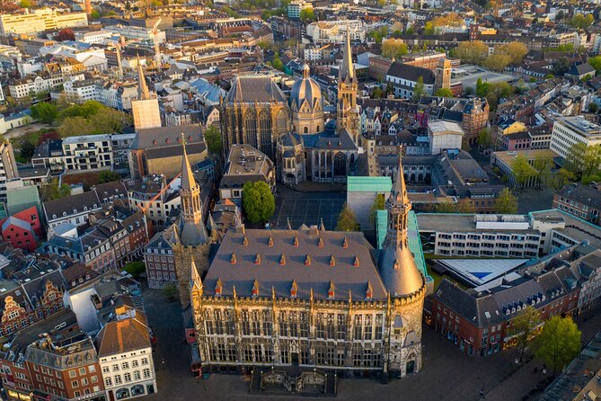 Aachen Scavenger Hunt and Highlights Self-Guided Tour