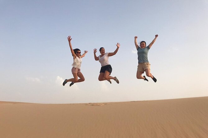 Abu Dhabi: 7-Hours Desert Safari With BBQ, Camel Ride & Sandboarding