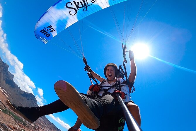Acrobatic Paragliding Flight With Spanish Champion in Tenerife