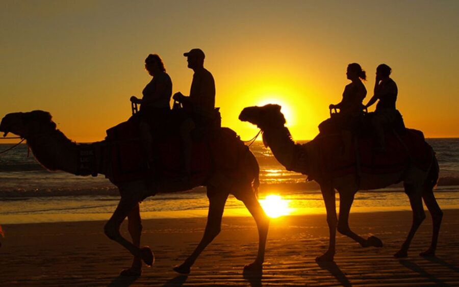 Agadir: Sunset Camel Riding Experience And Relaxing Massage