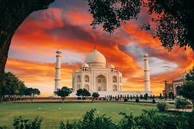 Agra Full Day Tour From Delhi – All Inclusive