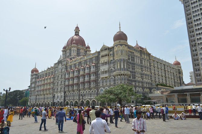 All in One-Combo of City, Dhobighat, Slum & Dabbawala With Ferry and Train Ride.