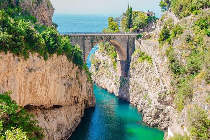 Amalfi Coast Sunset Boat Tour in Small Group