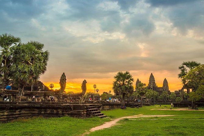 Angkor Temples With Sunset 1-Day Tour