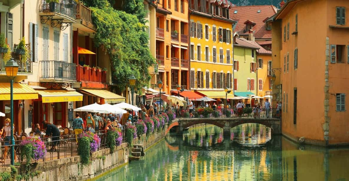 Annecy: Capture the Most Photogenic Spots With a Local - Tour Overview