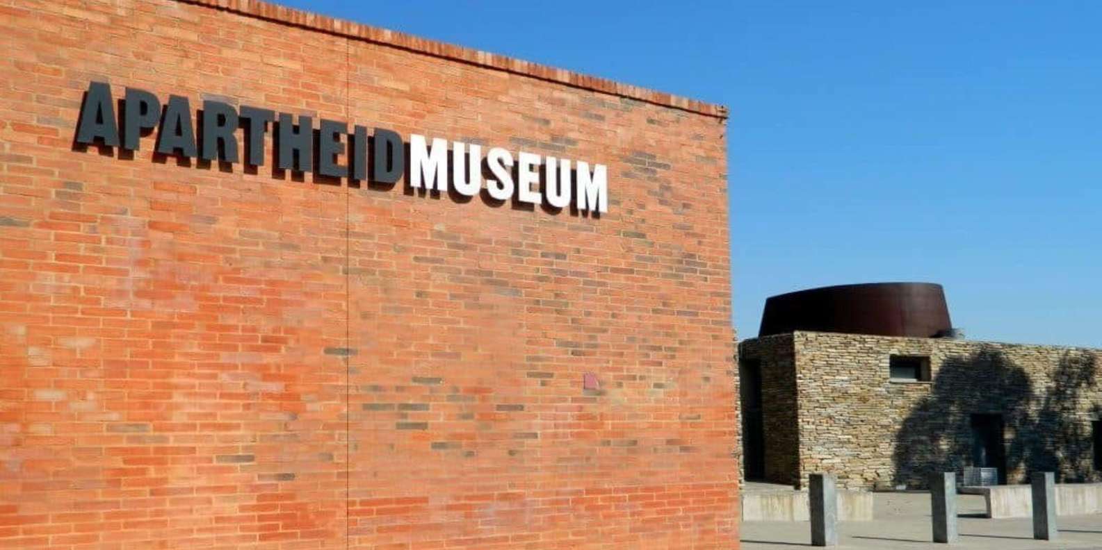 Apartheid Museum Tour - Inclusions