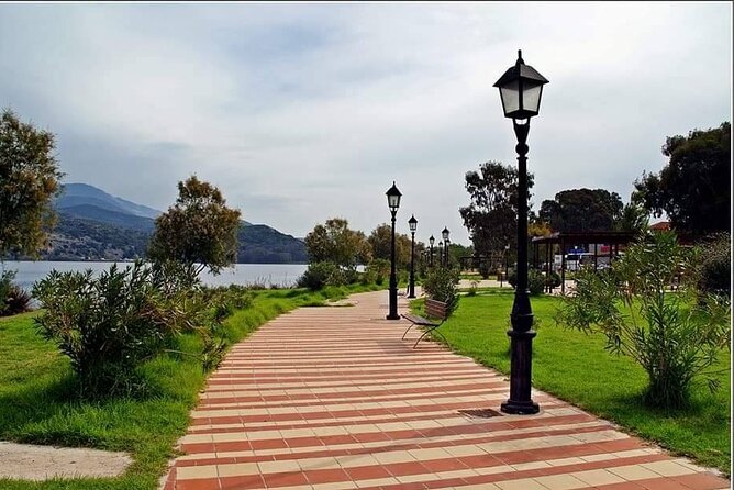 Argostoli Walking Tour- The Towns Tale on Foot - Exploring Argostolis Historic Center
