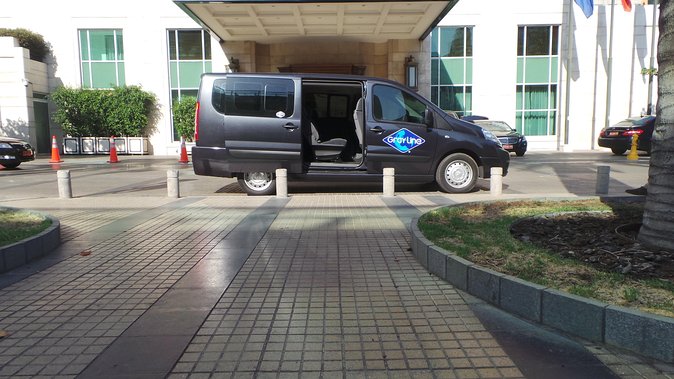 Arrival Transfer - Santiago International Airport to Hotel in Santiago