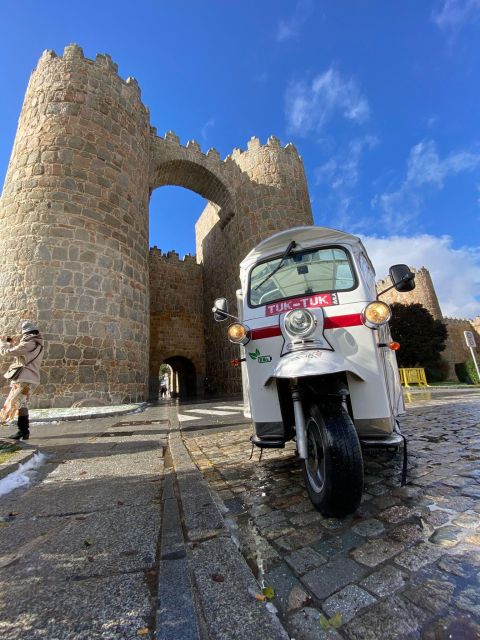 Ávila: Hop-on Hop-off Tuk Tuk Tour - Tour Overview