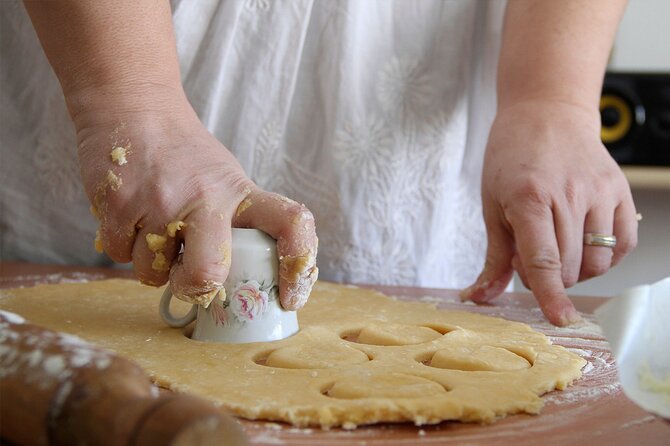 BA: Premium Empanadas & Alfajores Cooking Experience in Palermo - Overview of the Experience