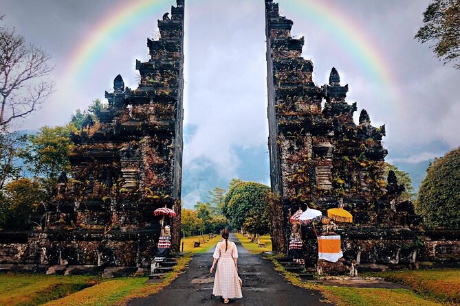 BALI INSTAGRAM TOURS; Handara Gate, Taman Ayun, & Ulundanu Temple - Tour Overview