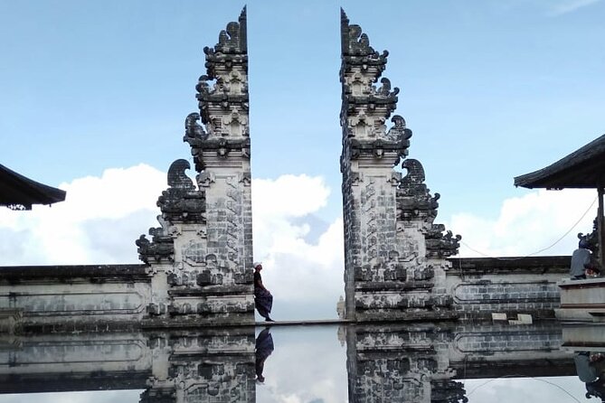 BALI INSTAGRAM Tours; Heaven Gate, Tirta Gangga, Tukad Cepung Waterfall - Lempuyang Temple Experience