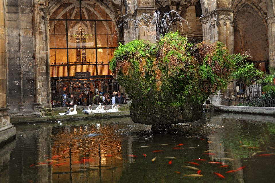 Barcelona 2-Hour Gothic Walking Tour - Tour Overview