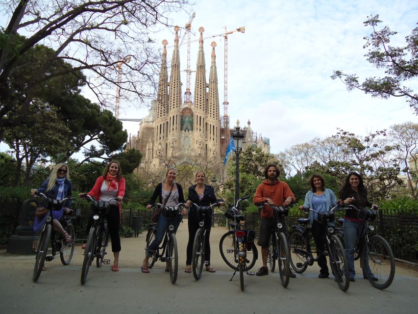 Barcelona Highlights Bike Tour: Cycle Along the Beach! - Tour Overview and Pricing