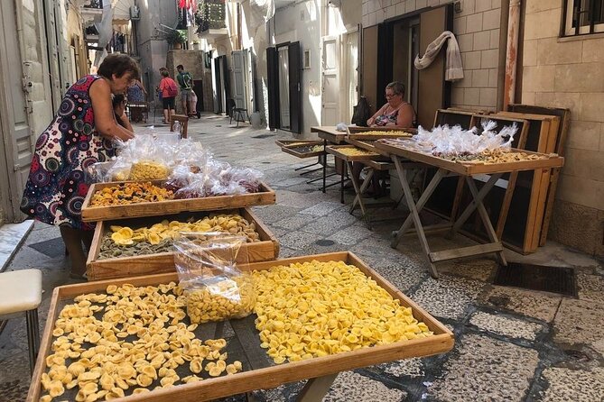 Bari Street Food With Wine & Food Taster