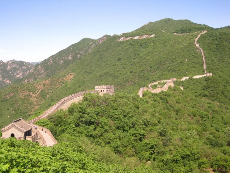 Beijing: Private Tour to Mutianyu & Huanghuacheng Great Wall