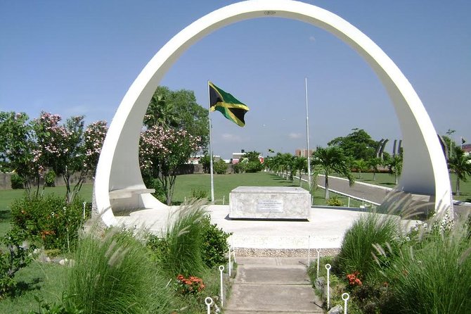 Blue Mountains, Port Royal and Kingston 2-Day Tour From Runaway Bay