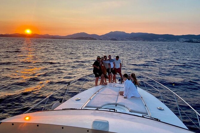 Bodrum Private Motor-Yacht Sunset Tour With Dinner For 3 Hour - Yacht Tour Overview