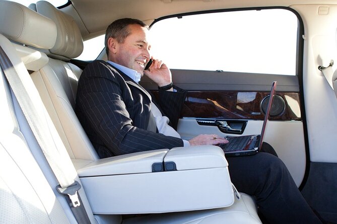 Bogotá Private Luxury Transfer - Airport Pick Up or Drop Off - SUV Mercedes Benz - Service Overview