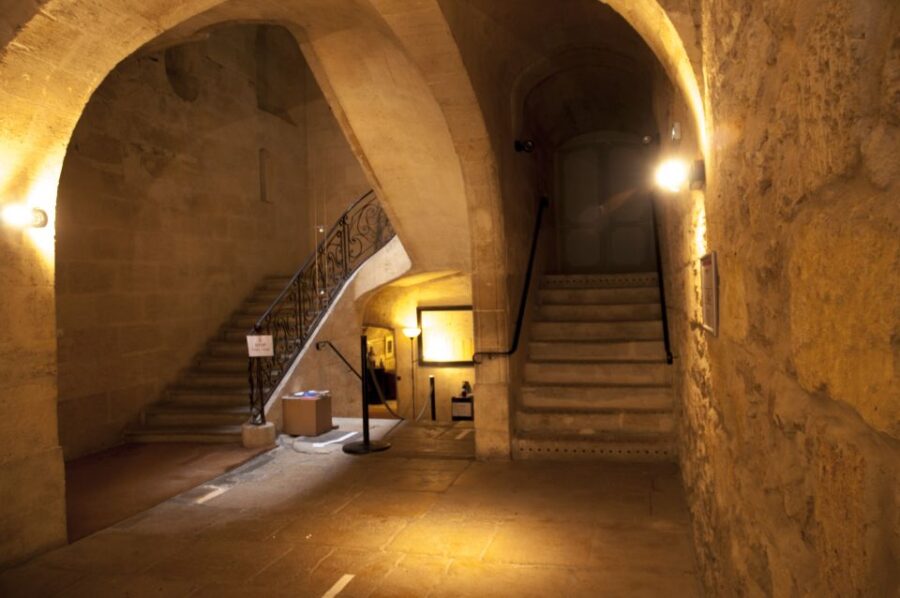 Bordeaux: Wine and Trade Museum Entry Ticket & Wine Tasting