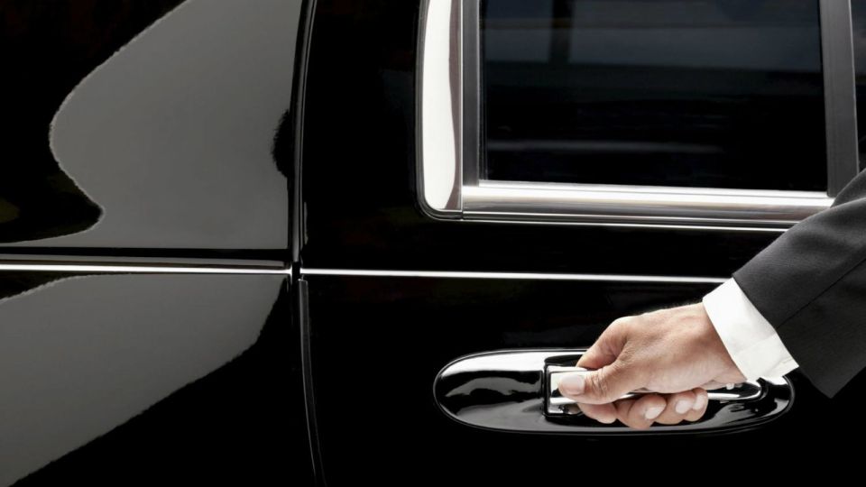 Brussels: VIP Transfer Between City/ Airport and Ghent - Overview of VIP Transfer