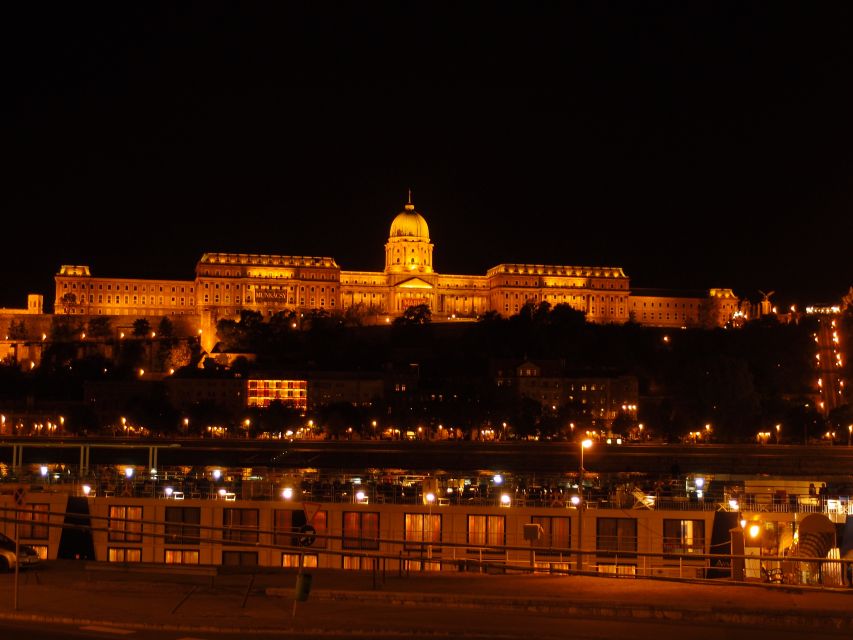 Budapest: 2-Hour Small Group Night Walking Tour - Tour Overview