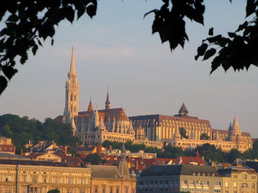 Budapest: 3-Hour Walking Tour of Pest With a Historian - Highlights of the Tour