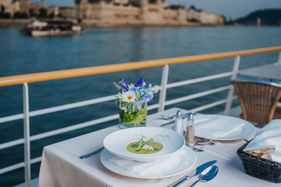 Budapest: Evening Cruise and Dinner With Welcome Drink - Overview and Booking Information