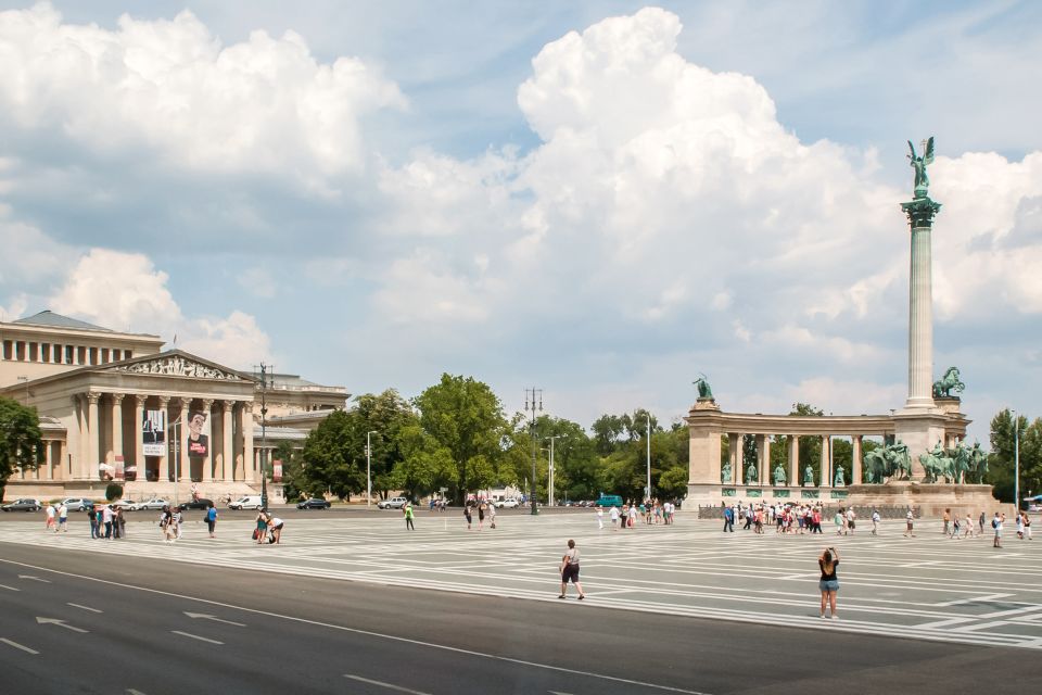 Budapest: Floating Bus Tour by Land and Water - Overview of the Tour