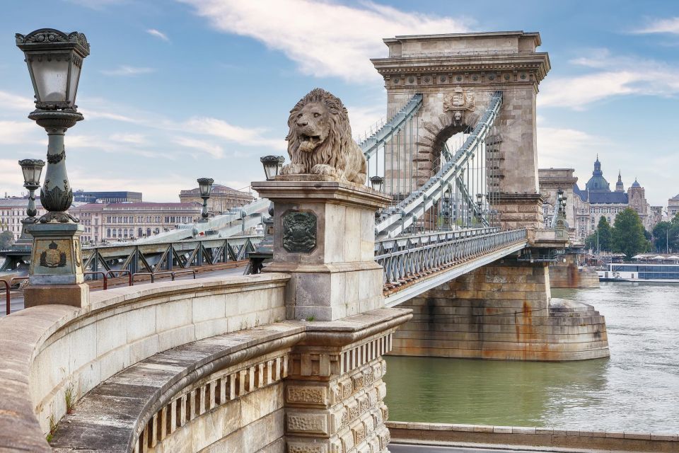 Budapest: Private Architecture Tour With a Local Expert - Tour Overview