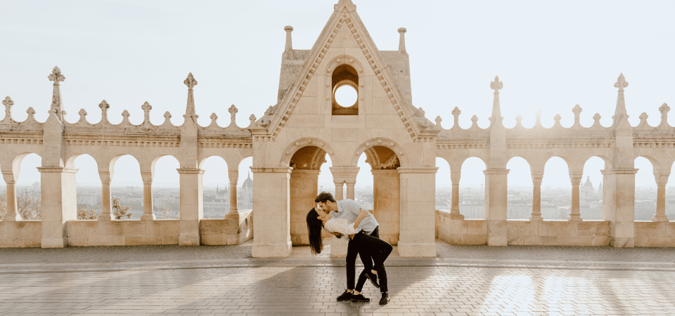 Budapest: Romantic Photoshoot at Budas Iconic Sightseeings - Pricing and Discounts