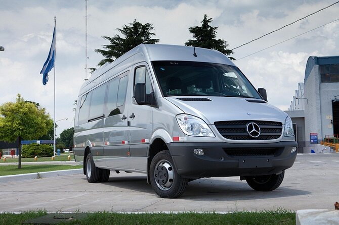 Buzios Minivan Private Transfer to and From Rio De Janeiro