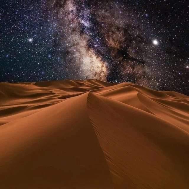By GROUP 2-Day Tour From Fes to Fes - Merzouga Luxury Camps