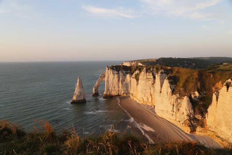 Caen: Étretat Cliffs Private Guided Tour - Tour Overview and Pricing