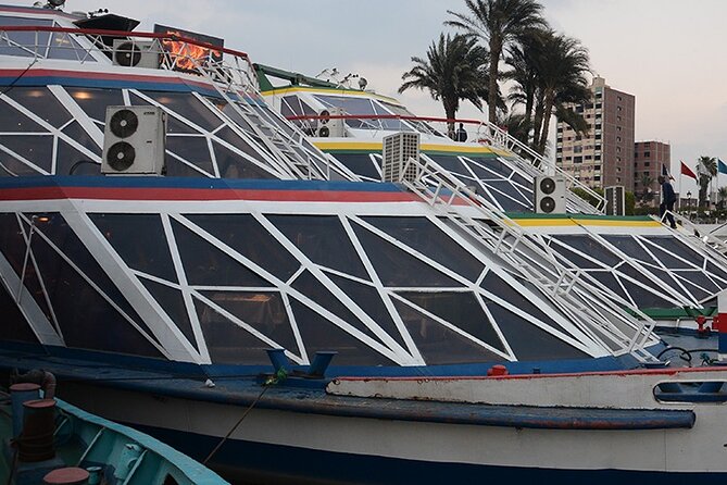 Cairo/Giza: Nile Sunset, Dinner Cruise, Show & Private Transfer