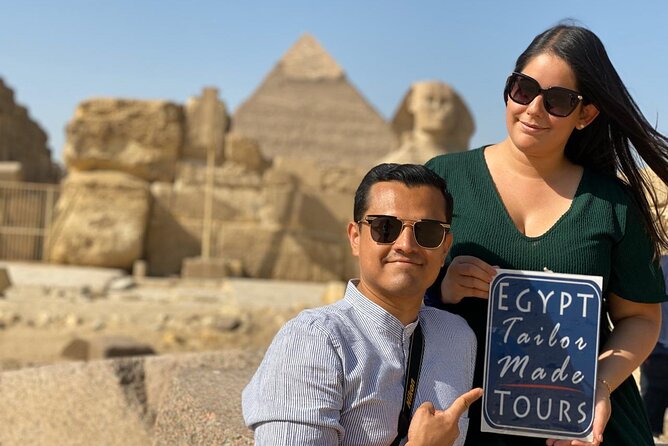 Cairo Sightseeing Tour (Giza Pyramids + Museum + Khan El Khalili Bazaar)