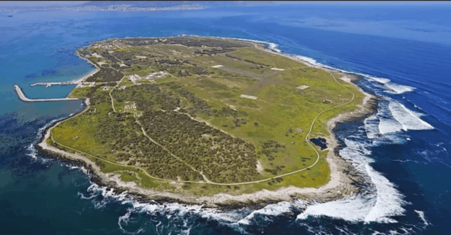 Cape Town: Robben Island and Two Oceans Aquarium Day Tour