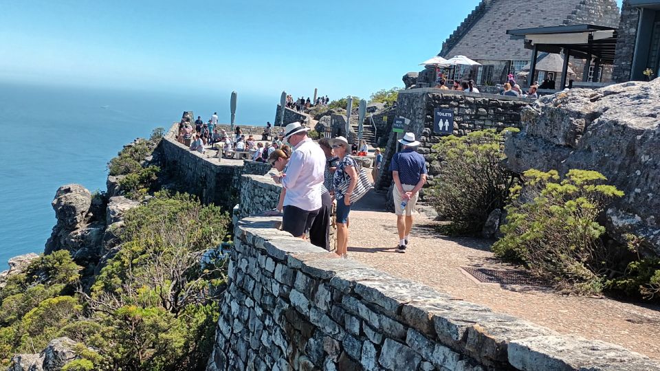 Cape Town: Table Mountain (Skip the Line) Incl Hotel T/Fer - Exploring the New 7 Wonders of Nature