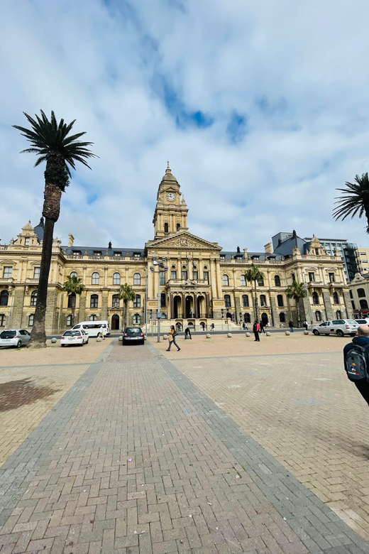 Cape Town: Walking City Tour of Landmarks and Hidden Gems