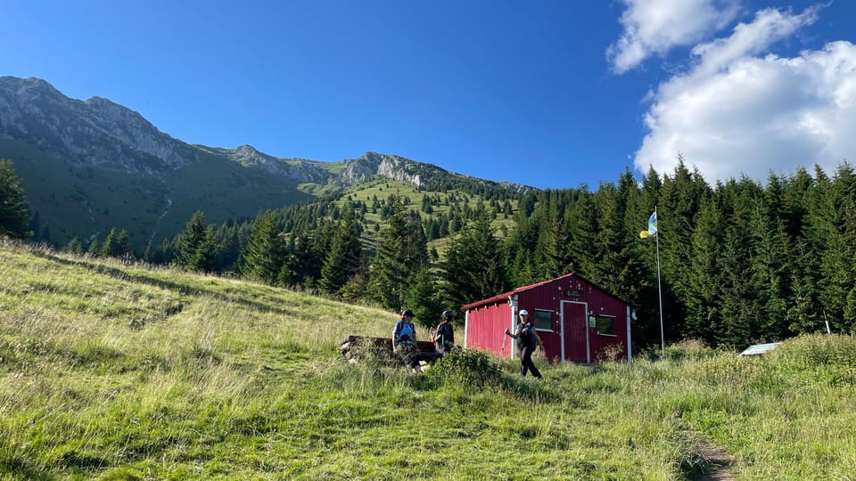 CARPATHIAN MOUNTAINS GRAND HIKING TOUR - FOR GROUPS - Tour Overview and Pricing